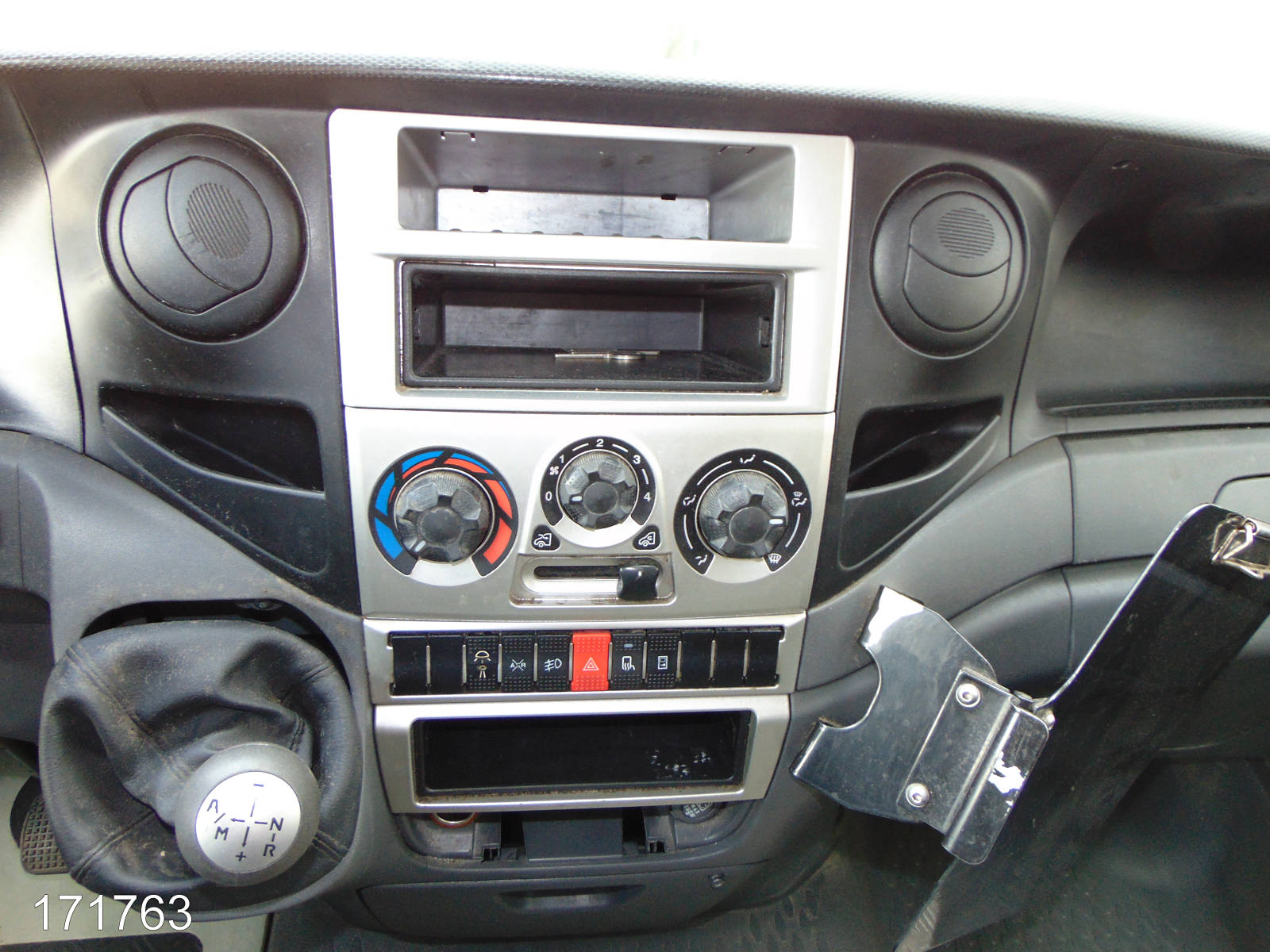 Iveco Daily 35 S 11 A / P Maxi Postkoffer Regalsystem, Interne Nummer: 171763 Bild Nr. 6