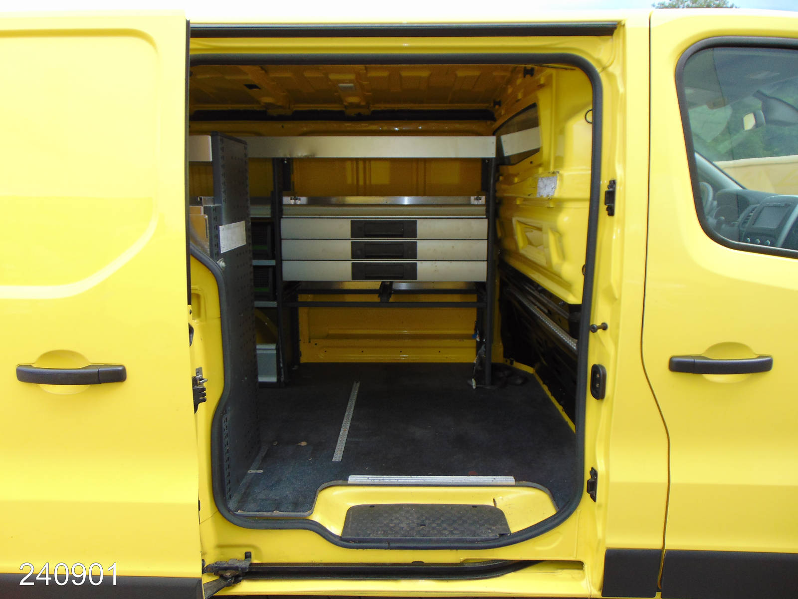 Renault Trafic 2.0 dCi 145 Bott-AHK-Klima-Navi-Kamera, Interne Nummer: 240901 Bild Nr. 12