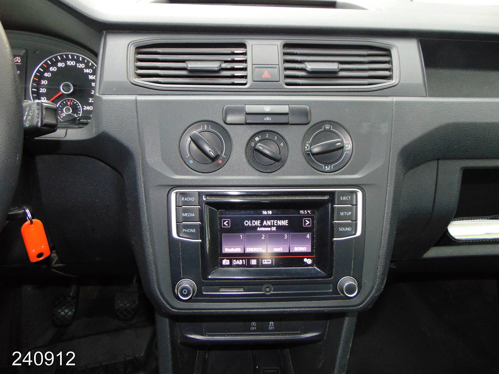 VW Caddy 2.0 TDI 4Motion 2x Schiebetür-HFT, Interne Nummer: 240912 Bild Nr. 5