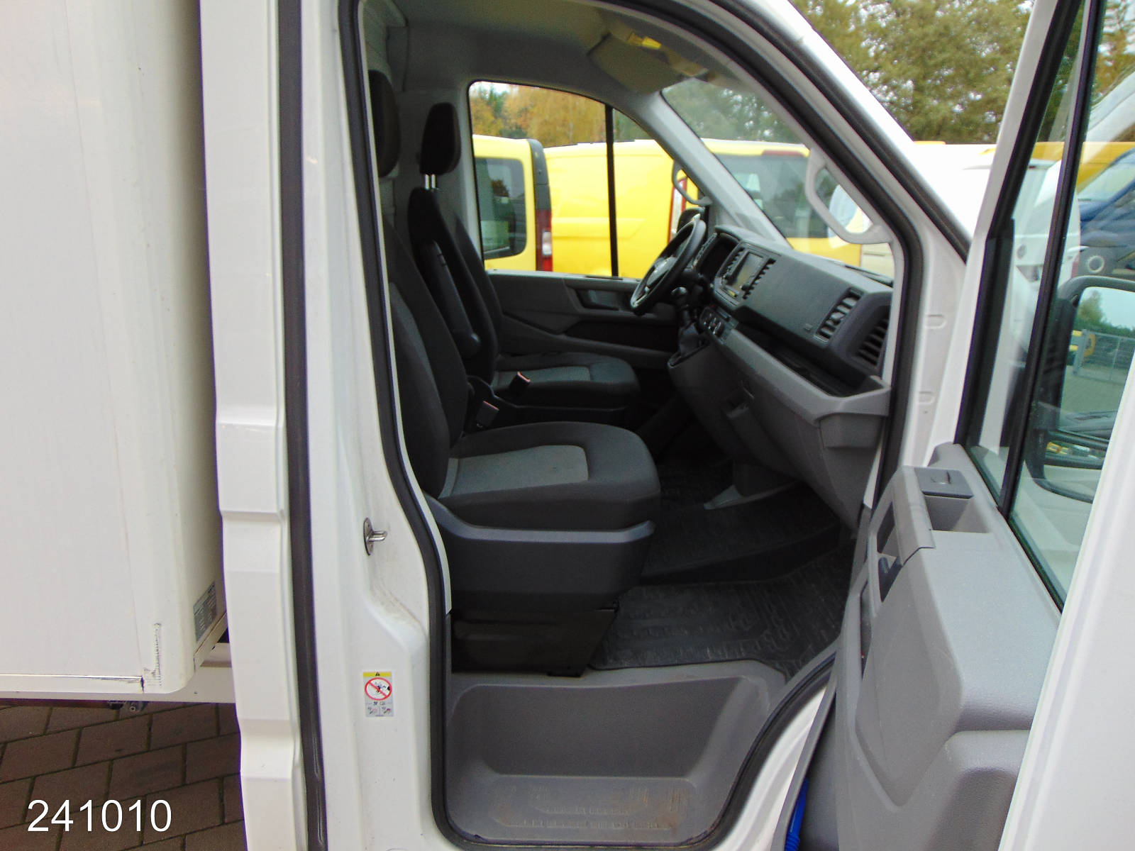 VW Crafter 2.0 TDI 35 180 2.0 TDI Maxi Klima-Kamera, Interne Nummer: 241010 Bild Nr. 6