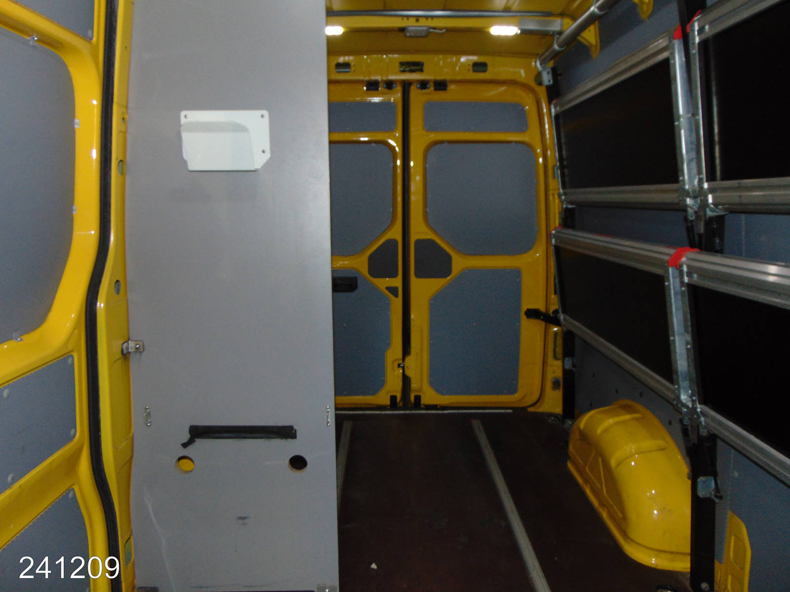 VW Crafter 35 2.0 TDI DSG Regalsystem-Klima-Kamera, Interne Nummer: 241209 Bild Nr. 9
