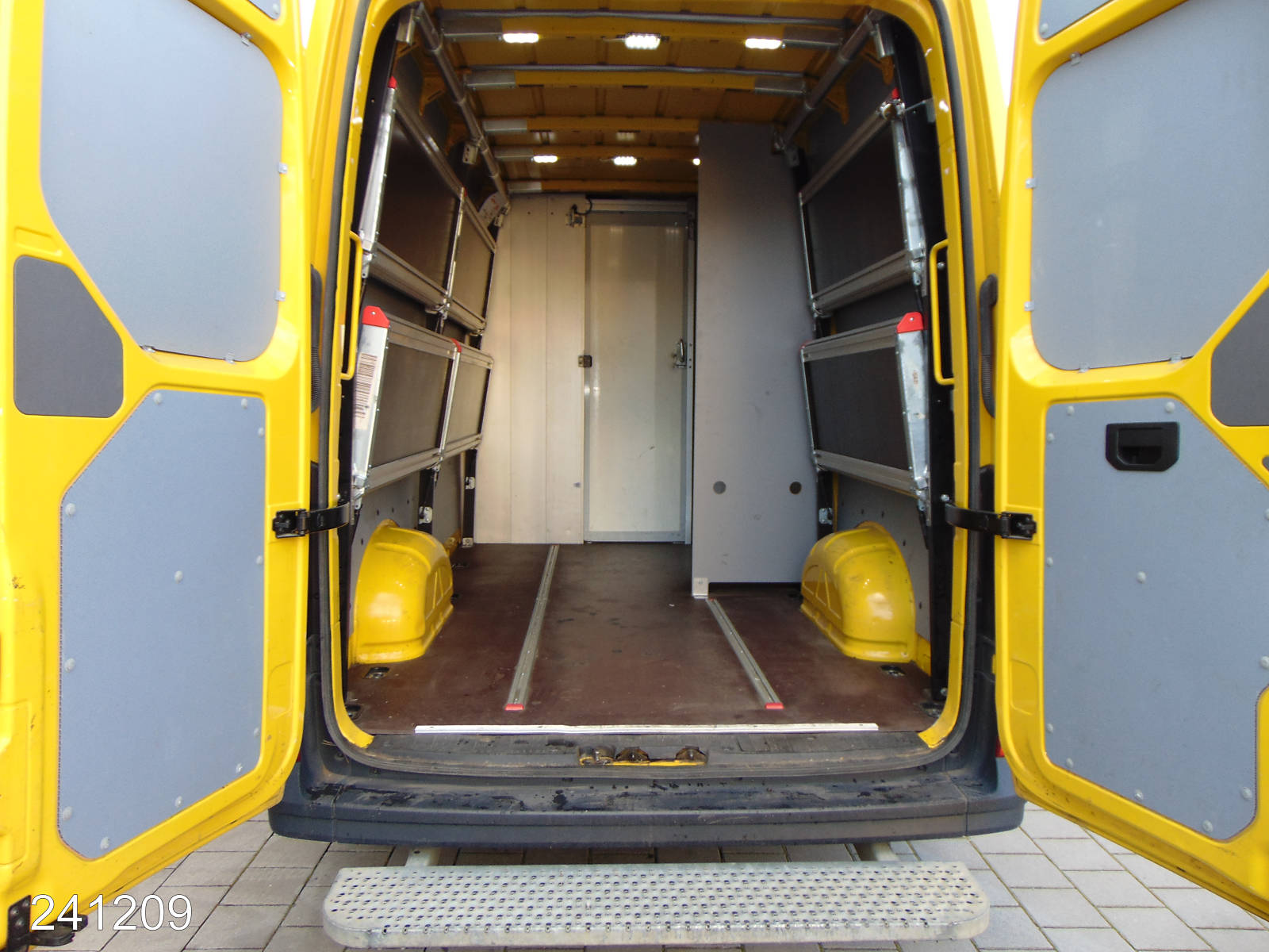 VW Crafter 35 2.0 TDI DSG Regalsystem-Klima-Kamera, Interne Nummer: 241209 Bild Nr. 10