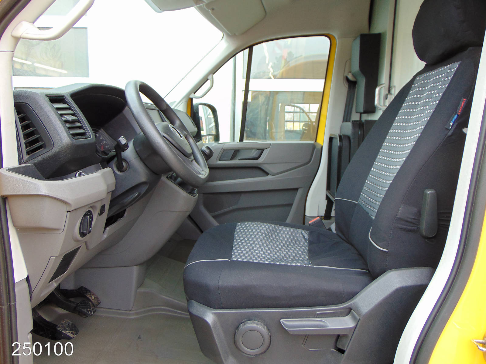 VW Crafter 35 2.0 TDI Regalsystem-Klima-Kamera, Interne Nummer: 250100 Bild Nr. 3