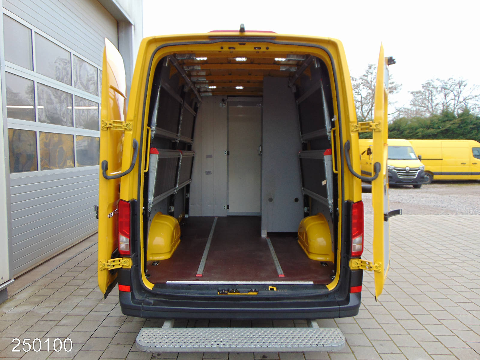 VW Crafter 35 2.0 TDI Regalsystem-Klima-Kamera, Interne Nummer: 250100 Bild Nr. 9