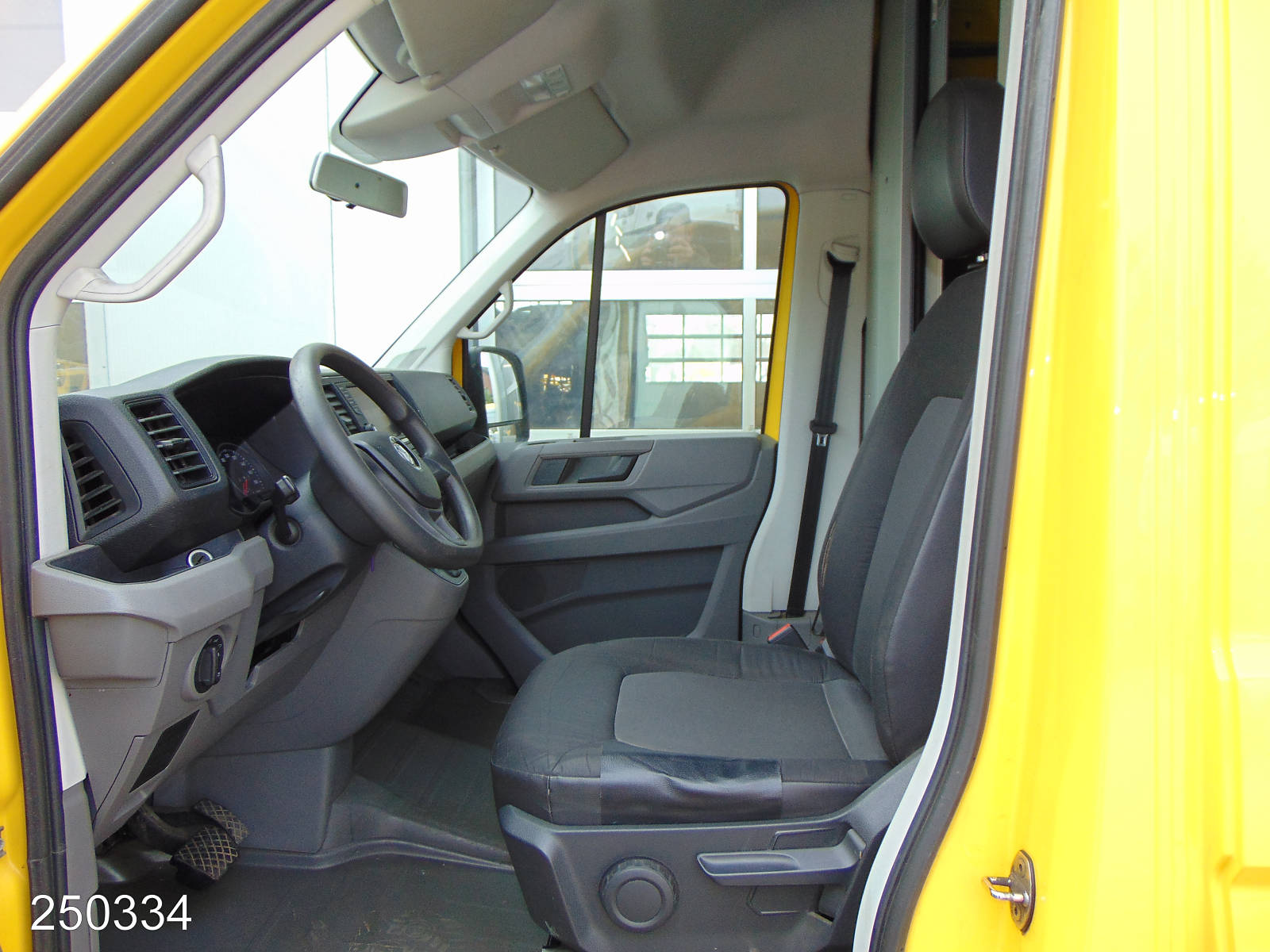 VW Crafter 35 2.0 TDI DSG Regalsystem-Klima-Kamera, Interne Nummer: 250334 Bild Nr. 3