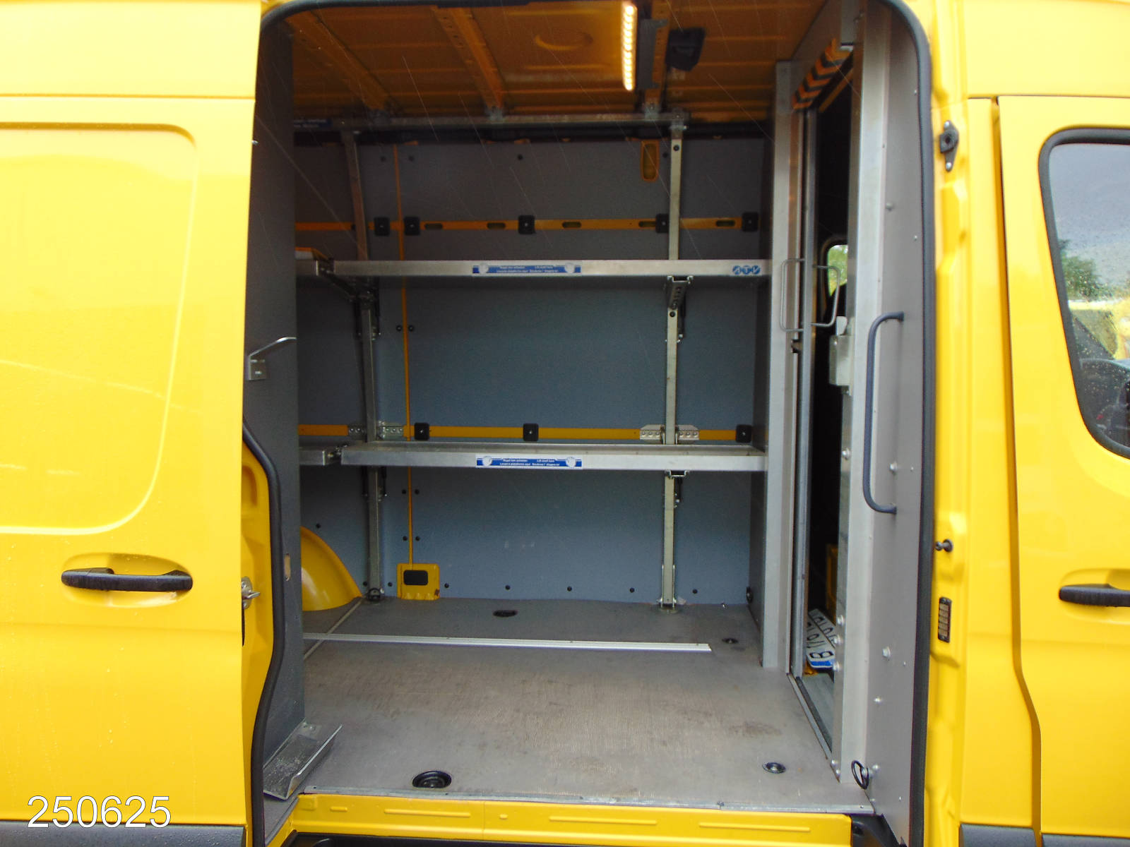 Mercedes Sprinter 314 CDI Regalsystem-Klima-Kamera, Interne Nummer: 250625 Bild Nr. 10