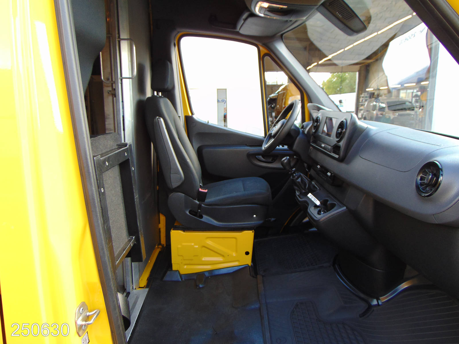 Mercedes Sprinter 314 CDI Regalsystem-Klima-Kamera, Interne Nummer: 250630 Bild Nr. 4