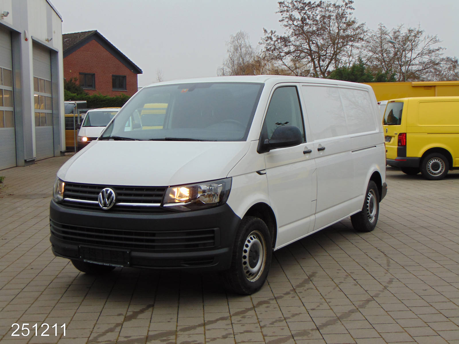 VW TRANSPORTER T6.1 2.0 TDI, Interne Nummer: 251211