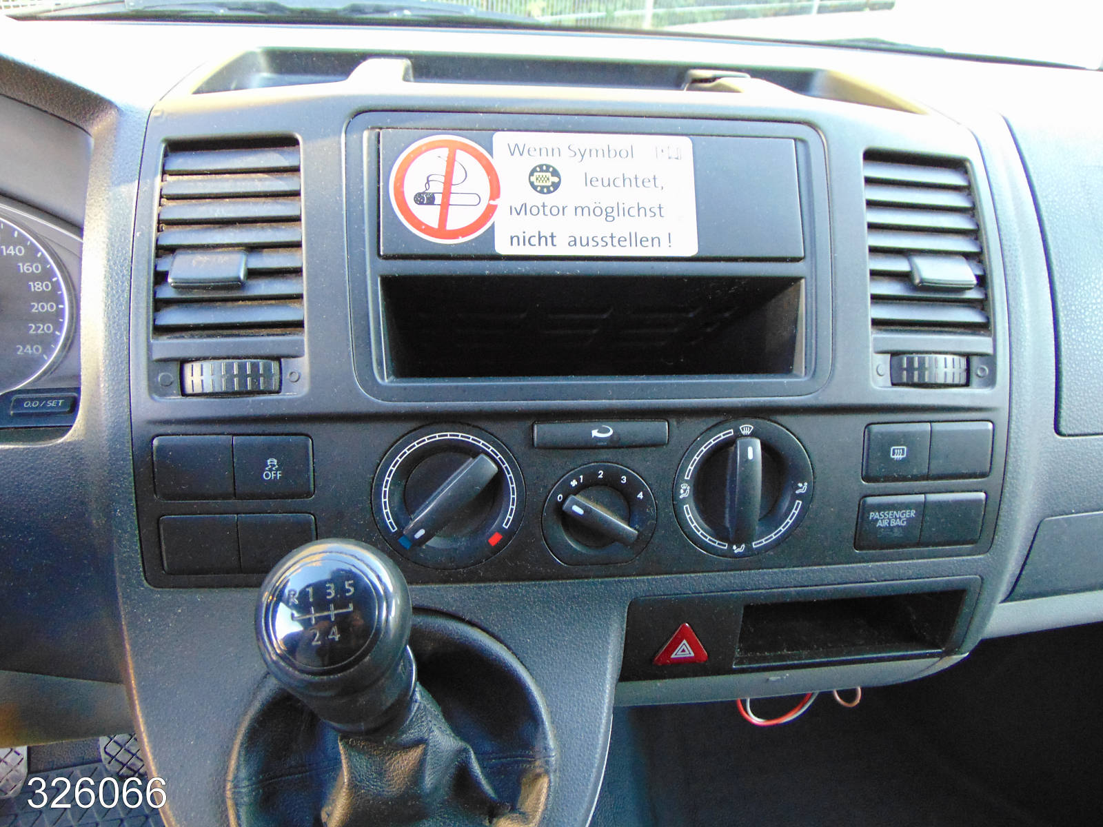 VW T5 Transporter 2.0 TDI 2x Schiebetür-3 Sitzer, Interne Nummer: 326066 Bild Nr. 6