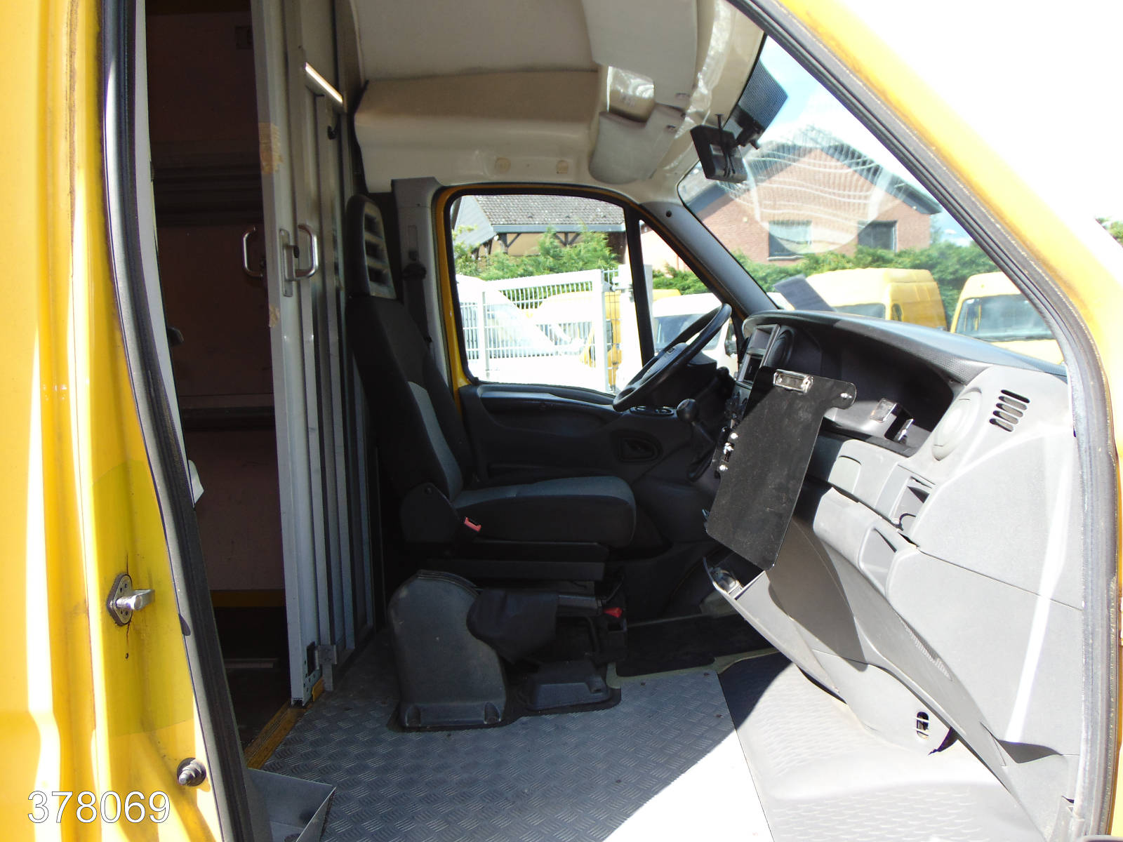 Iveco Daily 35 S 11 A / P Maxi Postkoffer Regalsystem, Interne Nummer: 378069 Bild Nr. 8