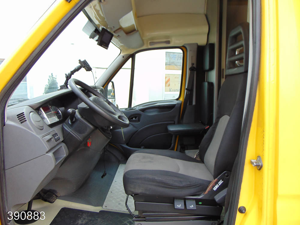 Iveco Daily 35 S 11 A / P Maxi Postkoffer Regalsystem, Interne Nummer: 390883 Bild Nr. 3