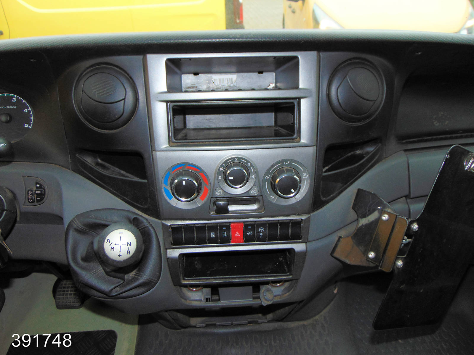 Iveco Daily 35 S 11 A / P Maxi Postkoffer Regalsystem, Interne Nummer: 391748 Bild Nr. 6