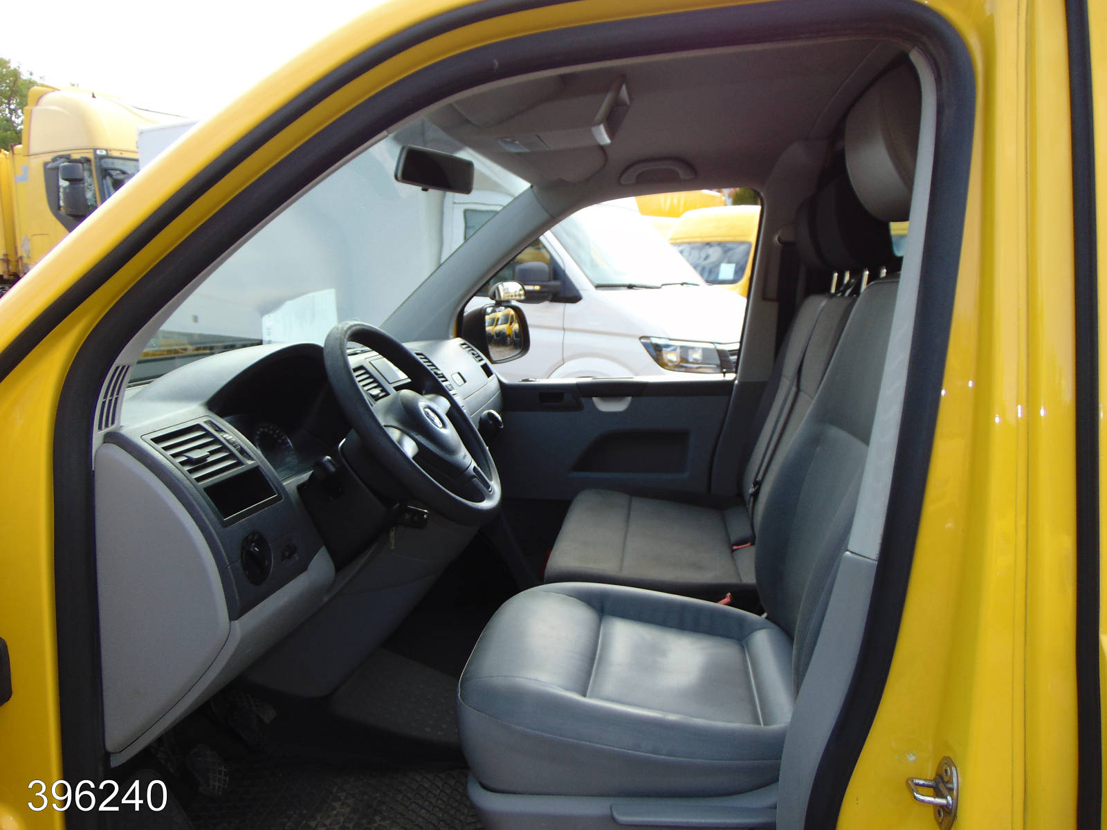 VW T5 Transporter 2.0 TDI 2x Schiebetür-3 Sitzer, Interne Nummer: 396240 Bild Nr. 3